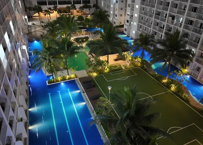 Balcony Pool View Shore Residences Tower D 4* Manila