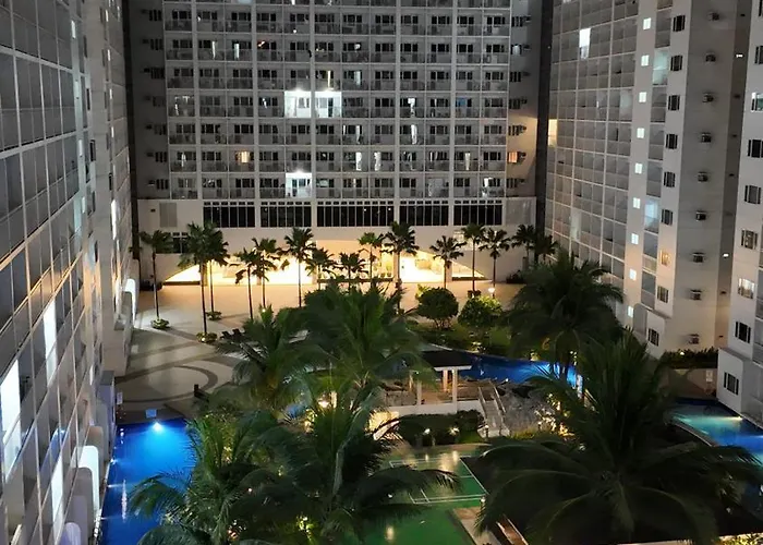 Apartahotel Balcony Pool View Shore Residences Tower D Manila